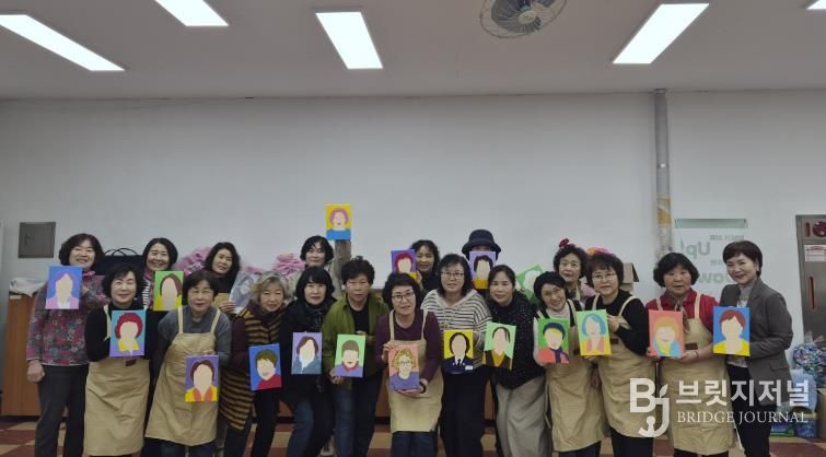 영주시자원봉사센터는 지난 30일 센터 2층 회의실에서 우수 자원봉사자 대상 힐링 문화체험을 운영했다