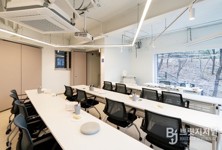 성북구, 폐경로당의 아름다운 변신... 커피향과 도자기 온기가 흐르는 성북 행복더함 개소