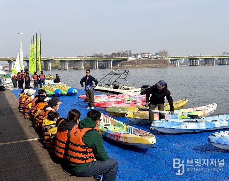 가족 요트교실 수업 현장