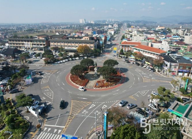 : 부여군청 전경