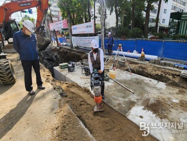 문래동 경인로 77길 일대 하수관로 정비공사 현장 사진