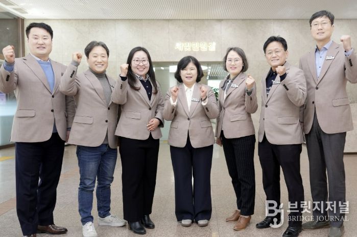 수원시 새빛민원실 베테랑 공무원들