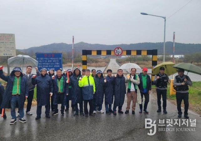 평택시 진위면 자율방재단, 여름철 집중호우 대비 진위 세월교 통제 훈련