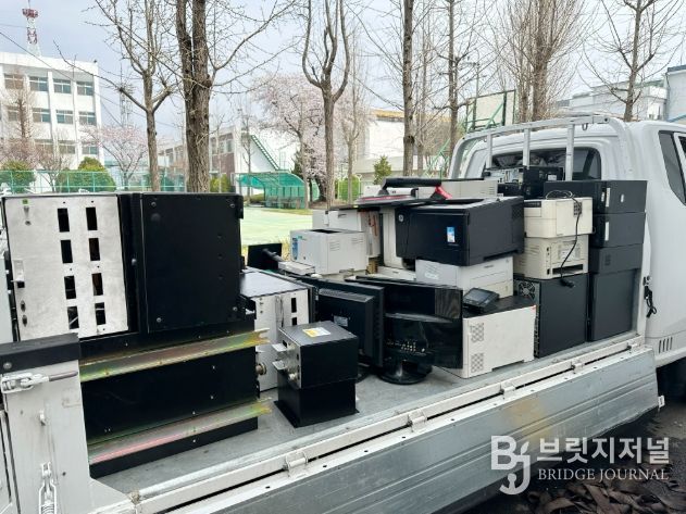 서해5도특별경비단이 기증하는 전산장비들