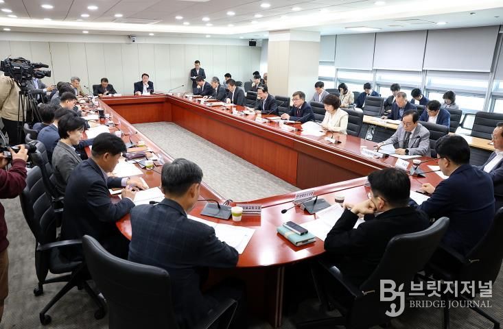 충청남도 김태흠 지사 “지역경제 회복 전방위 노력을”