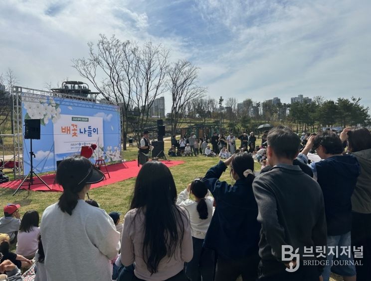 평택시, 함박산중앙공원 배꽃 나들이 성황리 개최